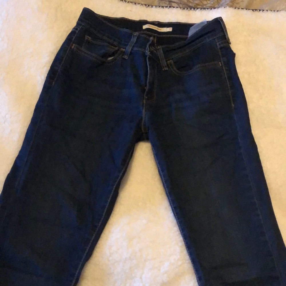 Dark wash Levi’s